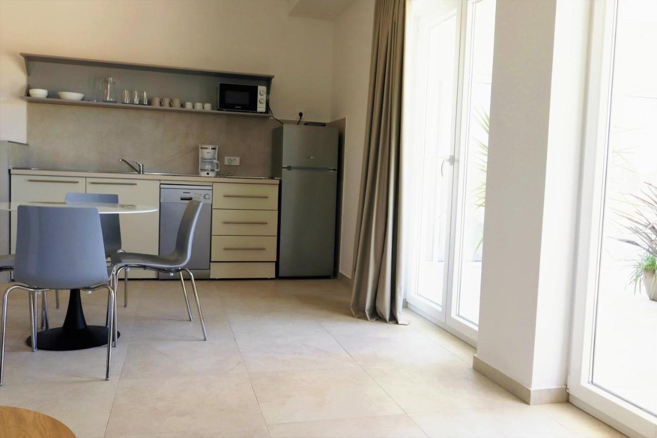 Villa Cala, Hotel Rooms&Apartments 노바야 외부 사진