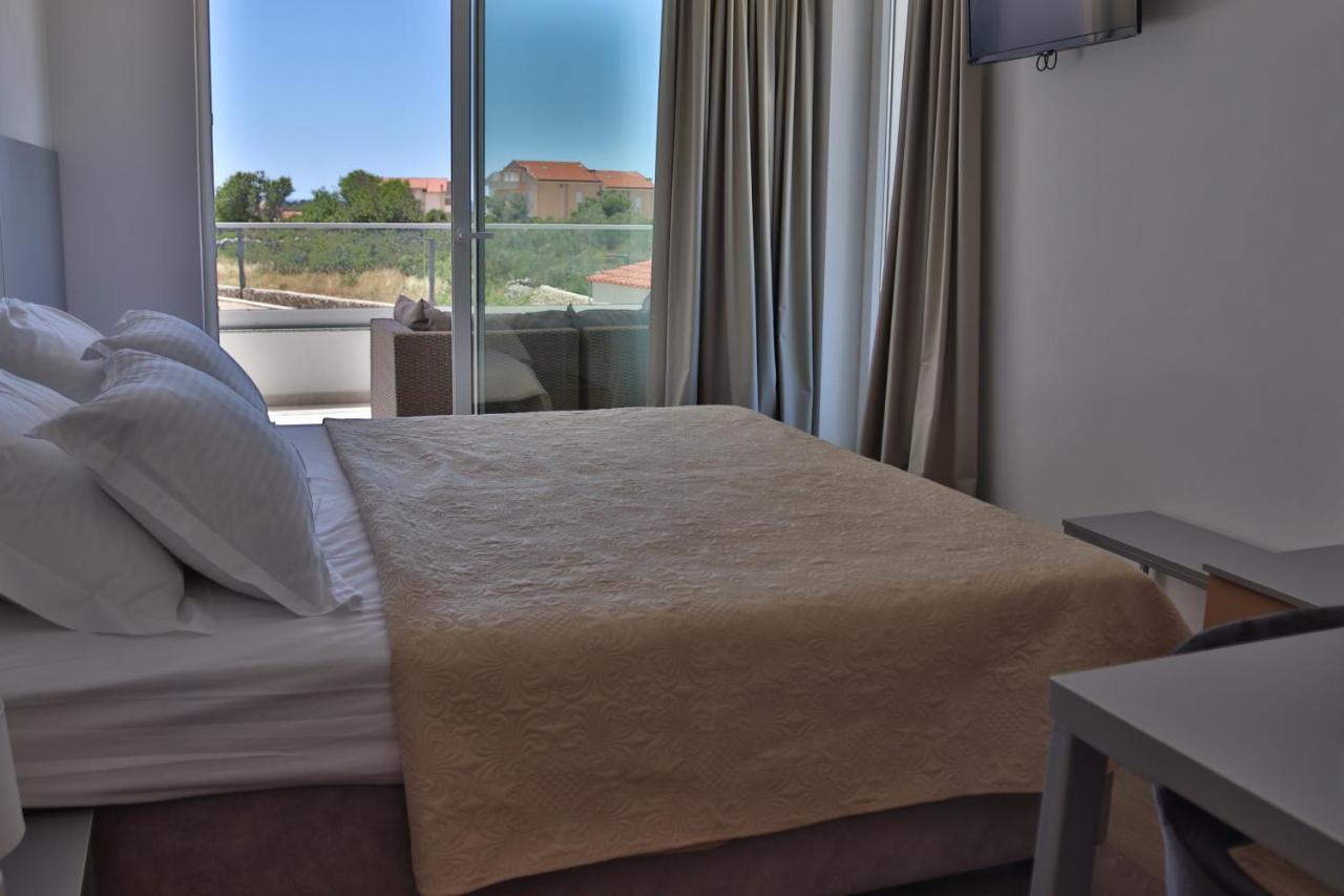 Villa Cala, Hotel Rooms&Apartments 노바야 외부 사진