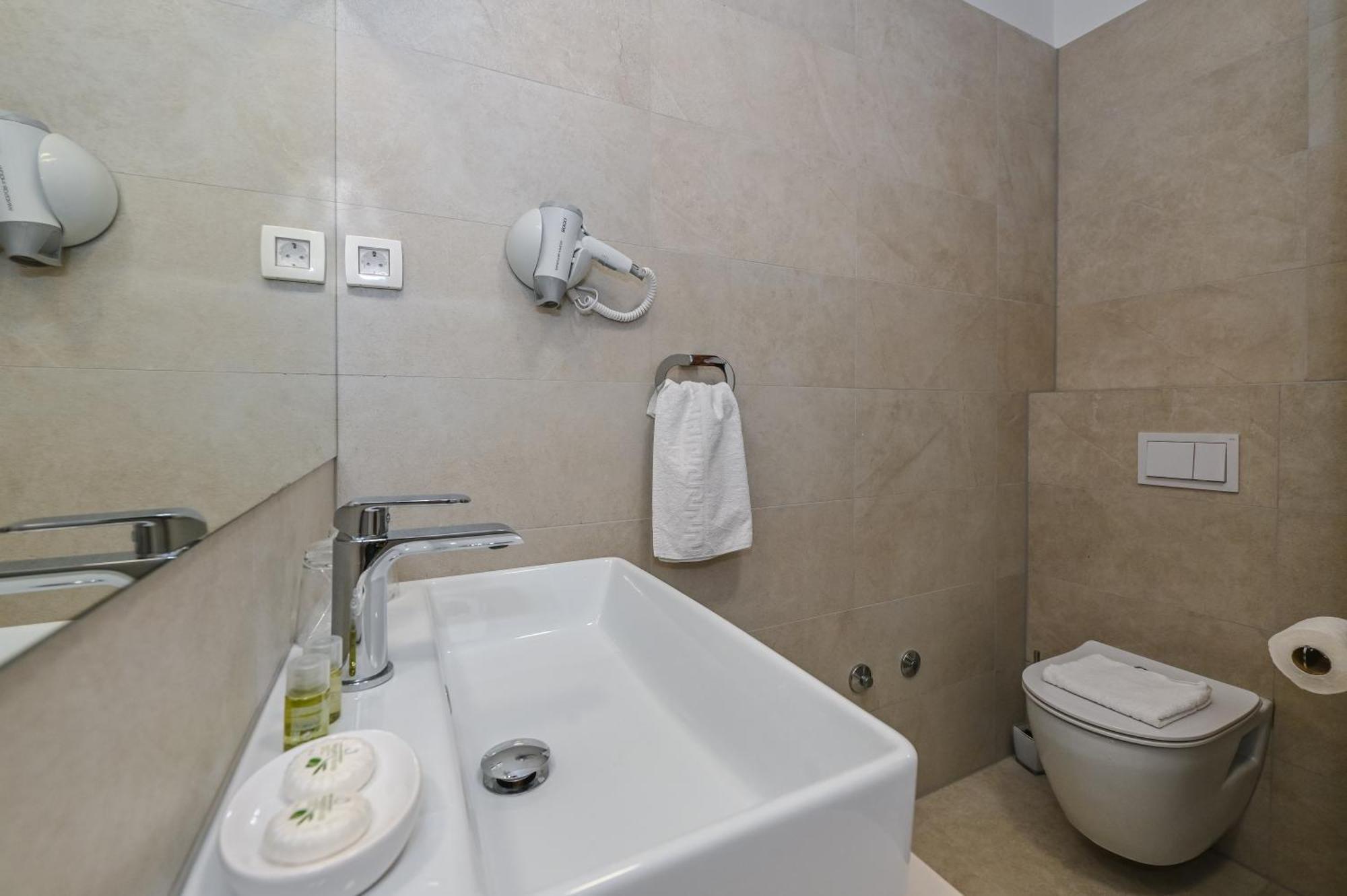 Villa Cala, Hotel Rooms&Apartments 노바야 외부 사진