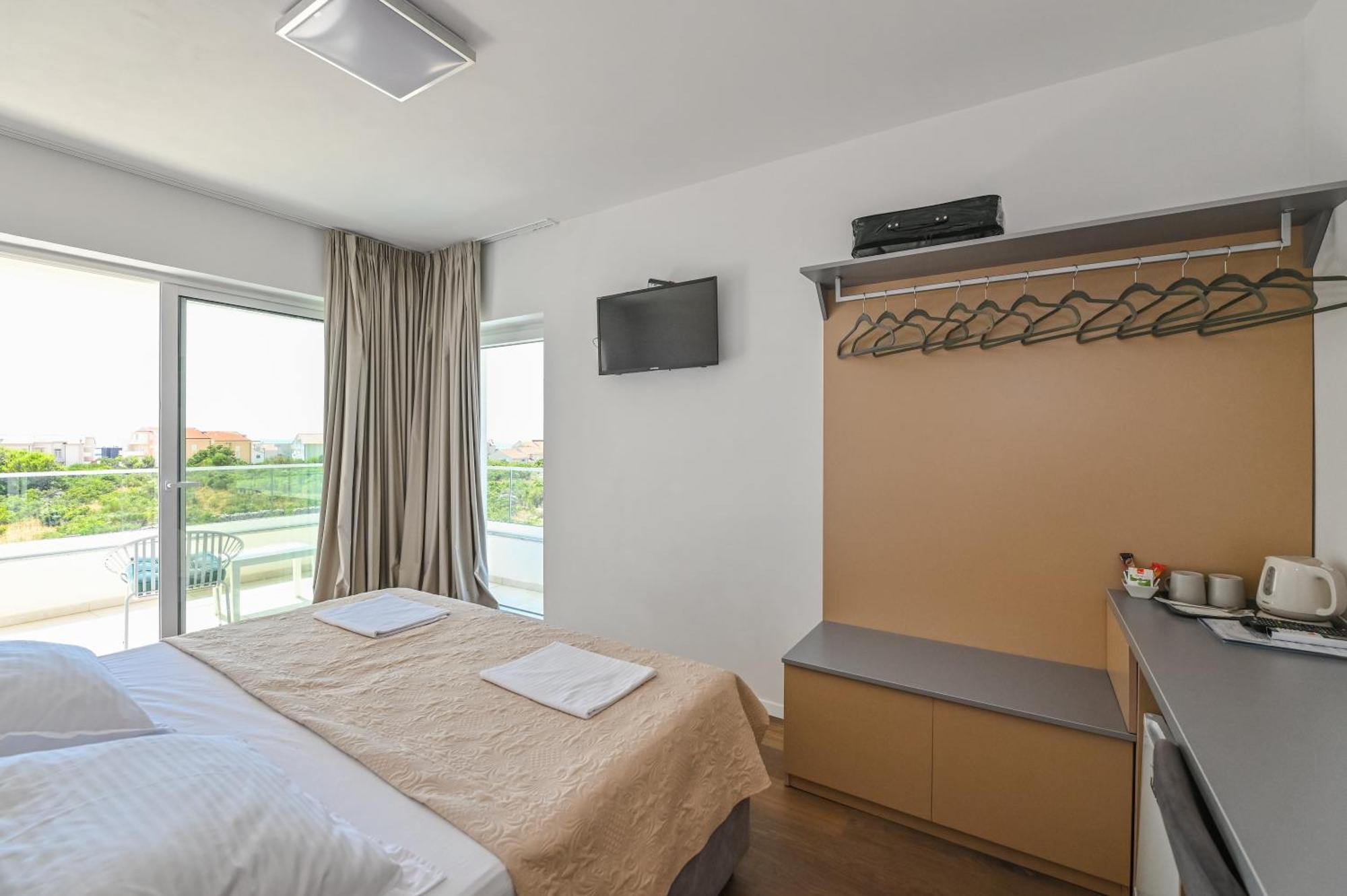 Villa Cala, Hotel Rooms&Apartments 노바야 외부 사진